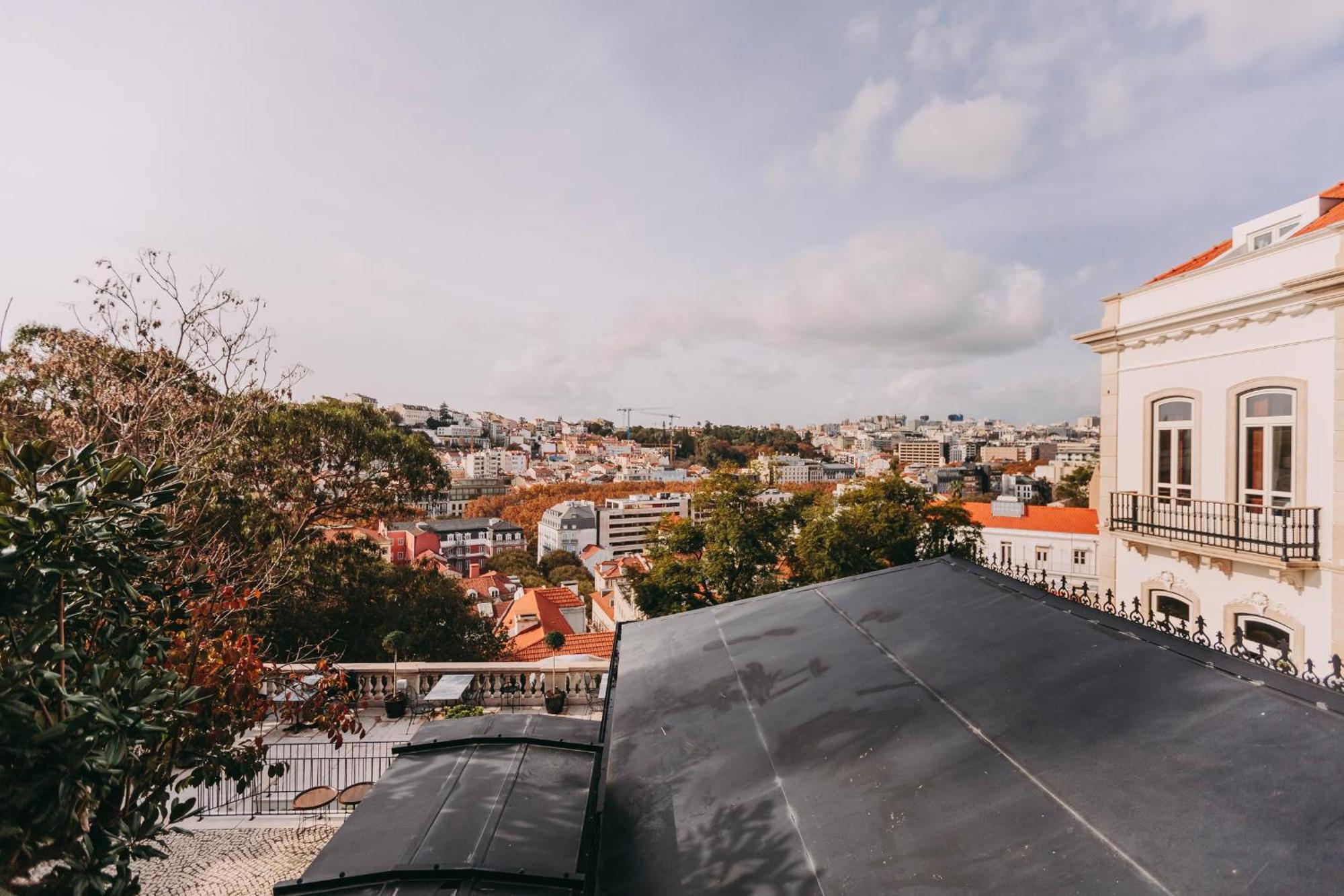 토렐 팰리스 리스본 호텔 객실 사진 View of the city from the rooftop of the hotel